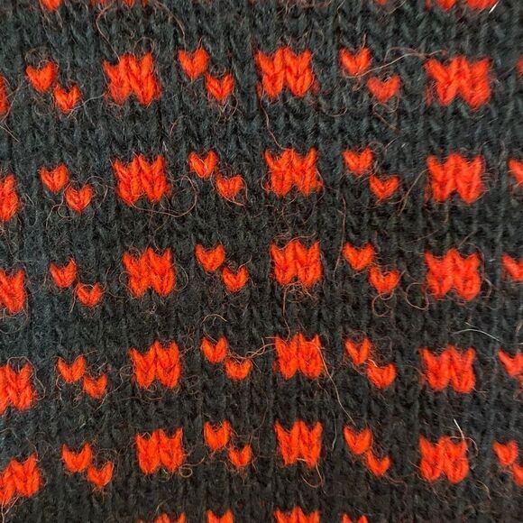 DEVOLD Sz 50/2XL Red Abstract Printed Crew Neck Wool Knit Norway Ski Sweater - Picture 8 of 9